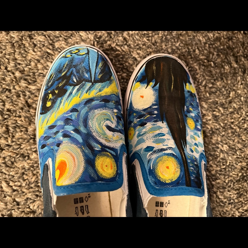 Shoes - Picture 3 of 9